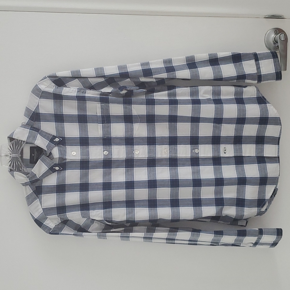 AE Men's long sleeve shirt